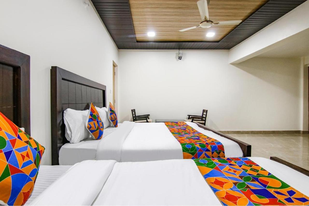 Lake View Bhimtal Hotel Kültér fotó